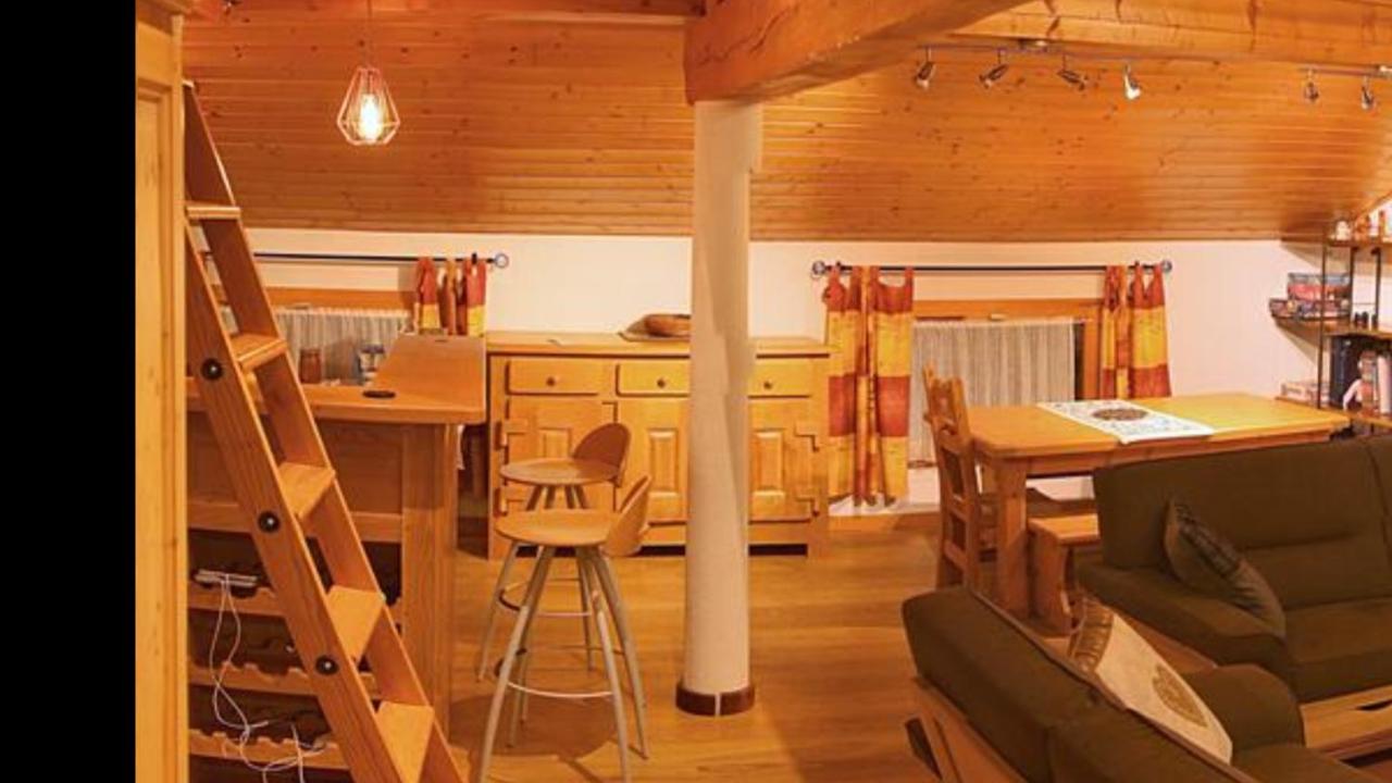 Mac Kinley Apartment ลาโรซีแยร์ ภายนอก รูปภาพ