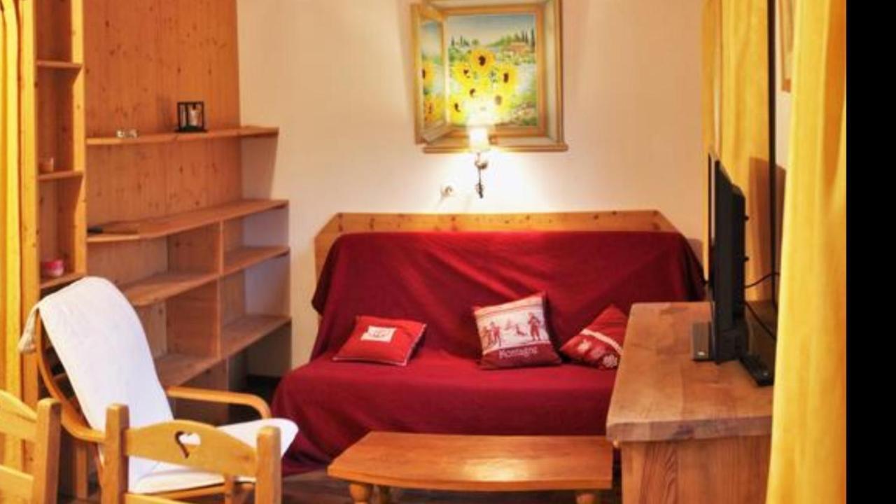 Mac Kinley Apartment ลาโรซีแยร์ ภายนอก รูปภาพ