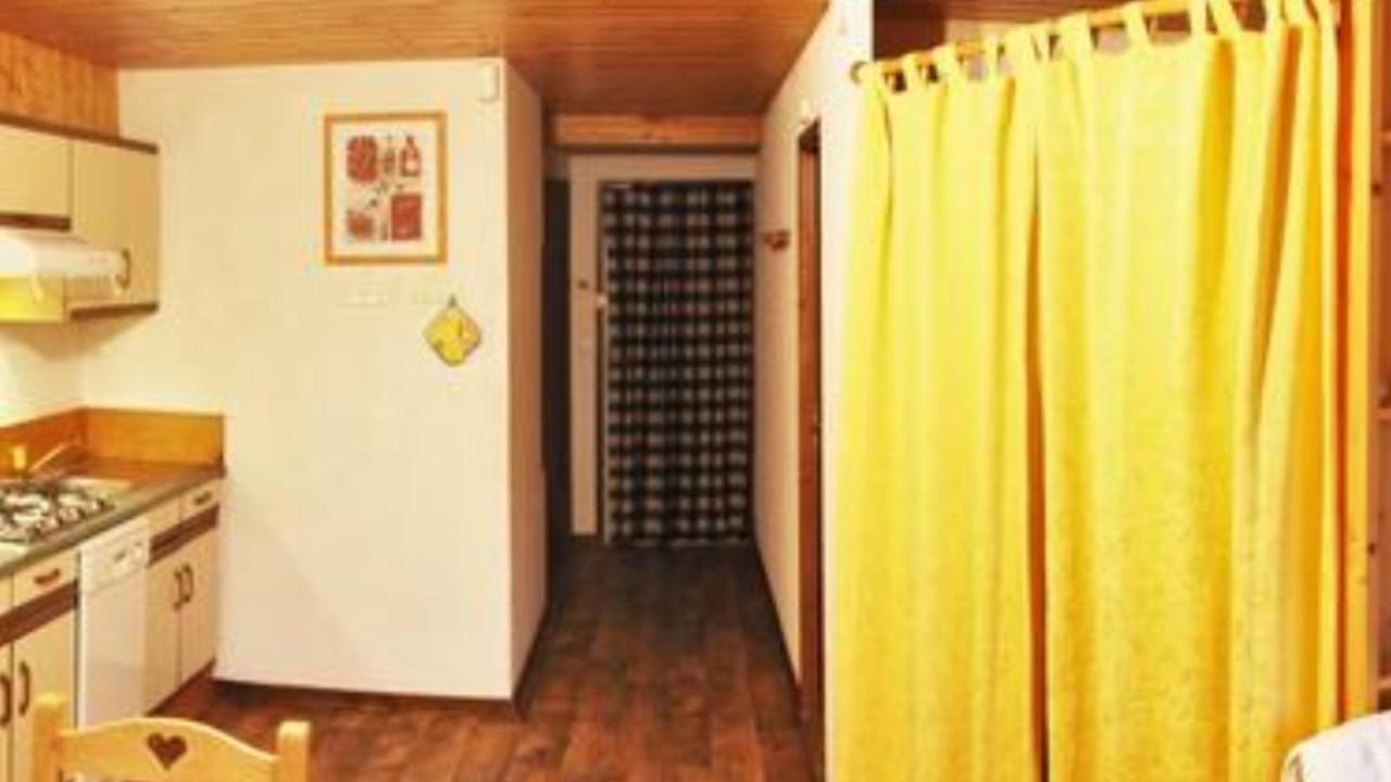 Mac Kinley Apartment ลาโรซีแยร์ ภายนอก รูปภาพ