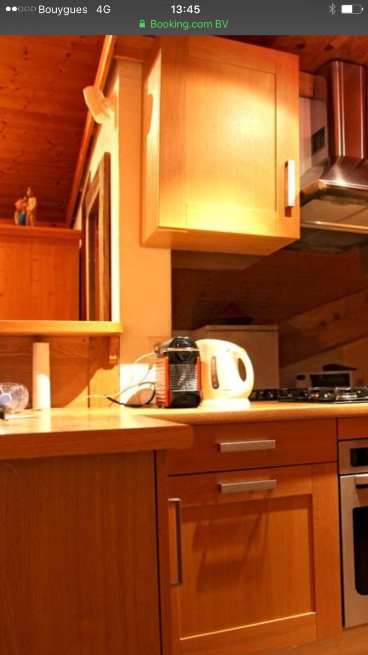 Mac Kinley Apartment ลาโรซีแยร์ ภายนอก รูปภาพ